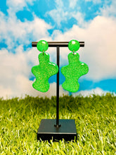 Load image into Gallery viewer, The Grass is Always Greener at a Picnic
